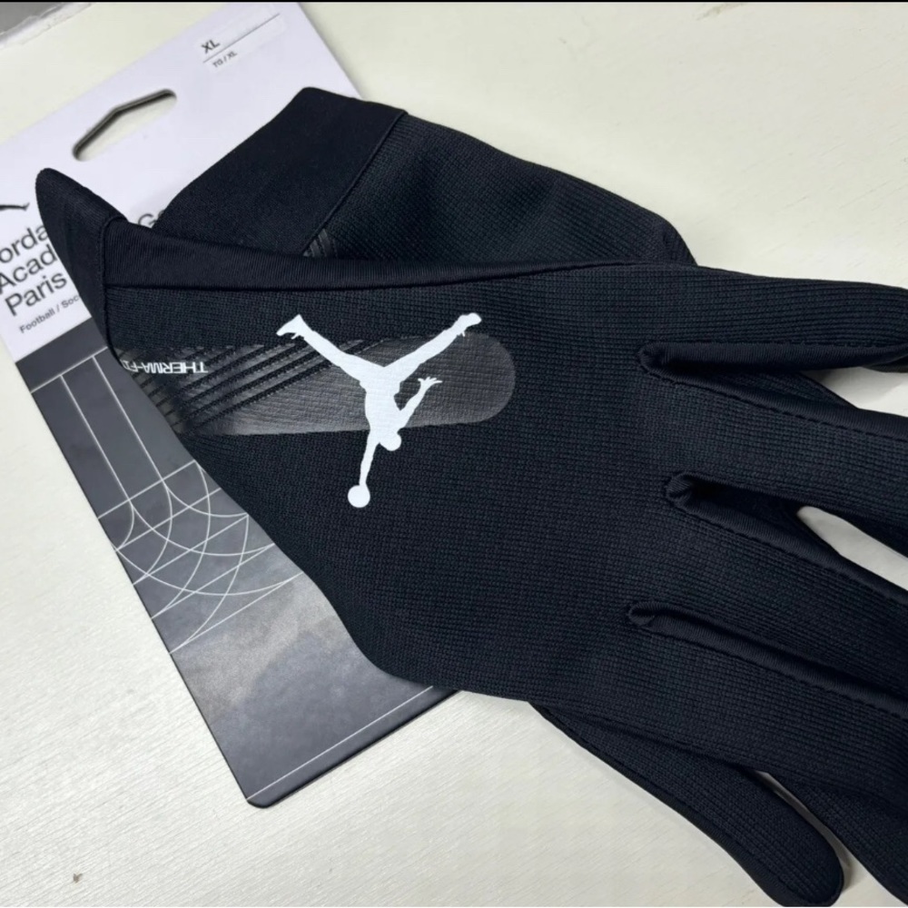 Jordan Academy Paris Saint-Germain Size XL Soccer Gloves Black Therma DV3249-010 - Picture 2 of 3